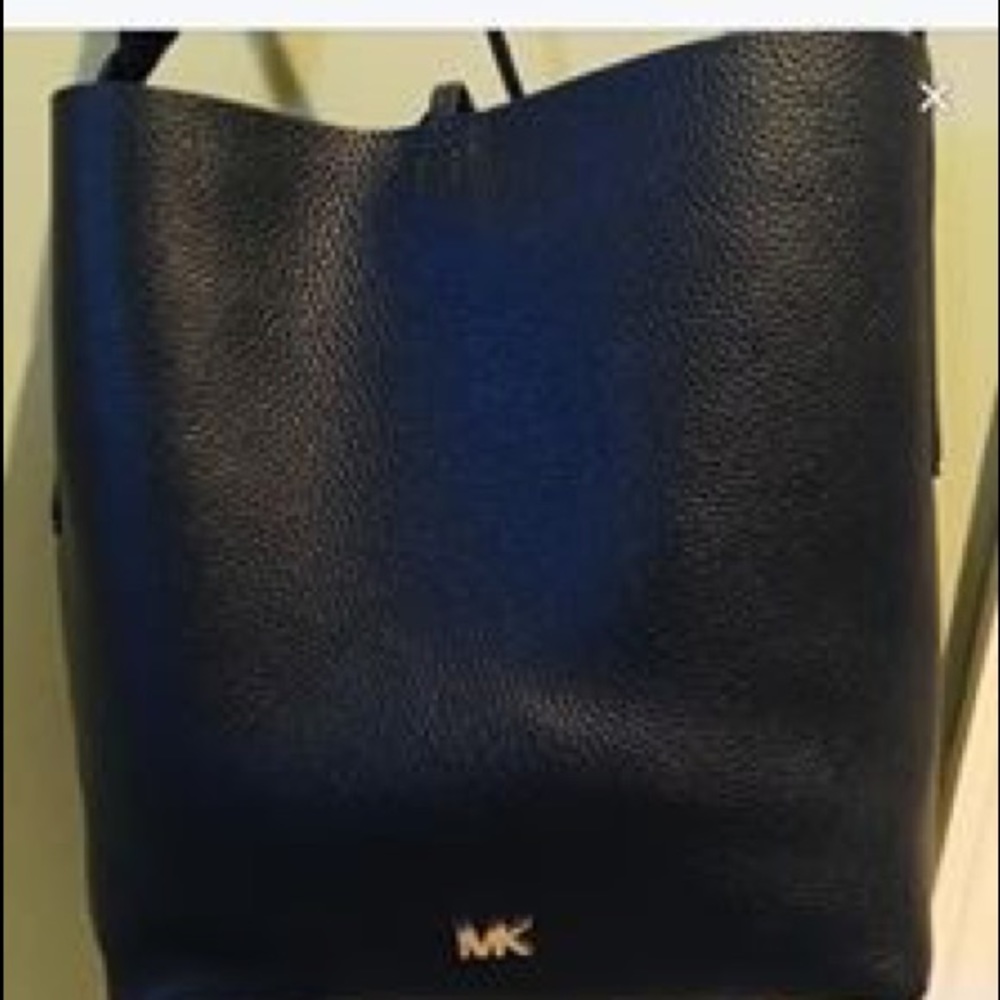 Michael Kors Bucket Handbag Purse